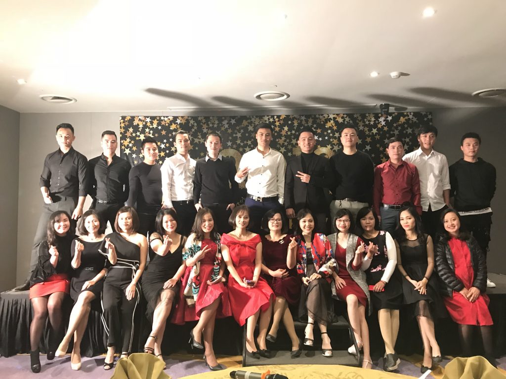 “YEAR END PARTY 2018” – Rộn ràng tiệc cuối năm của gia đình Baza