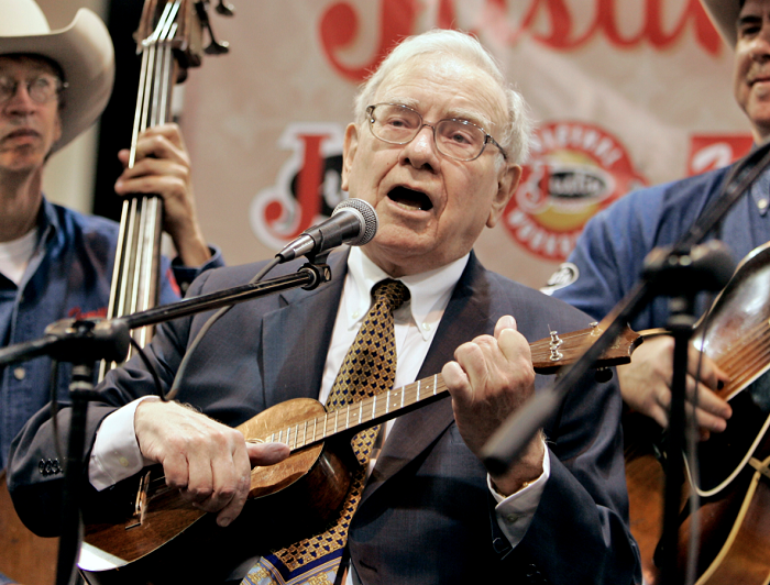 Tỷ phú Warren Buffett: Thước đo lớn nhất của thành công trong cuộc sống là gì?